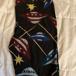 Lularoe Spaceship Leggings TC Tall & Curvy